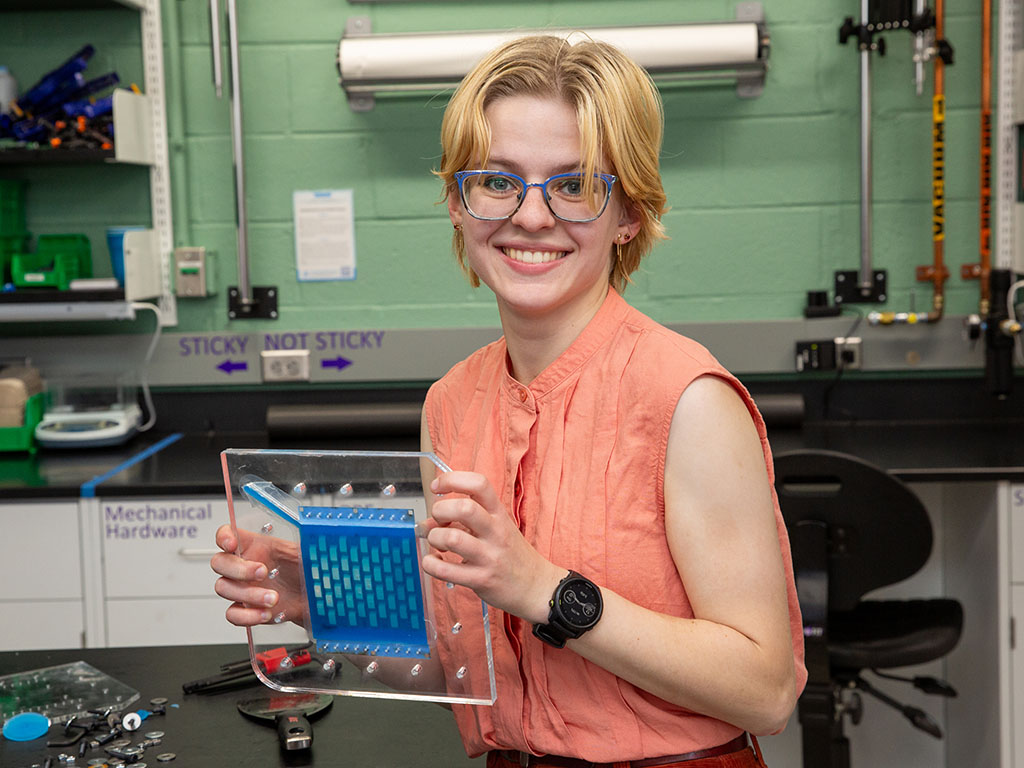 Elizabeth Bazhenov, SB ’28