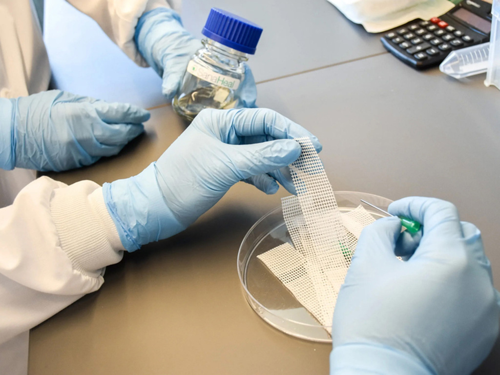 MIT spinout makes surgical stitching more like applying a sticky note