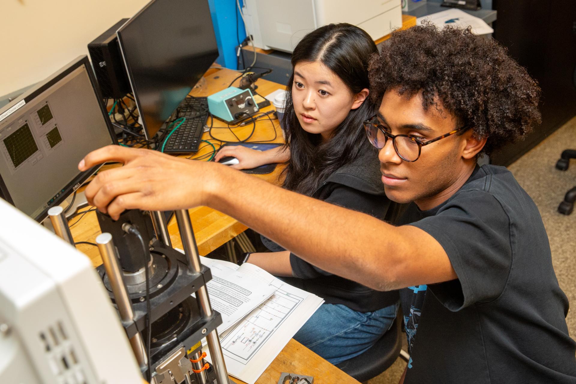 Undergrads get hands-on lab experience in core MechE classes and through the Undergraduate Research Opportunities Program (UROP).