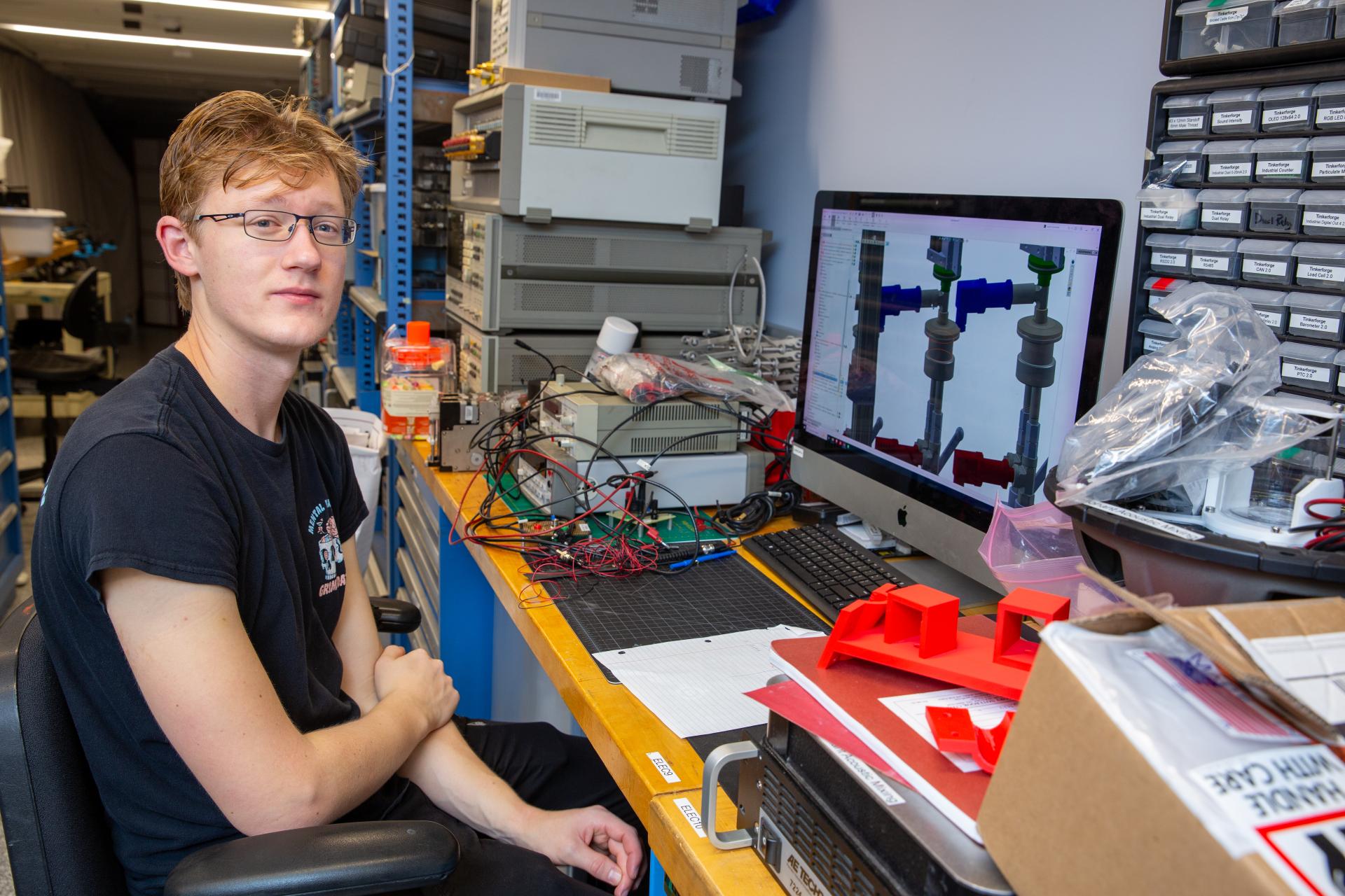 Undergrads get hands-on lab experience in core MechE classes and through the Undergraduate Research Opportunities Program (UROP).