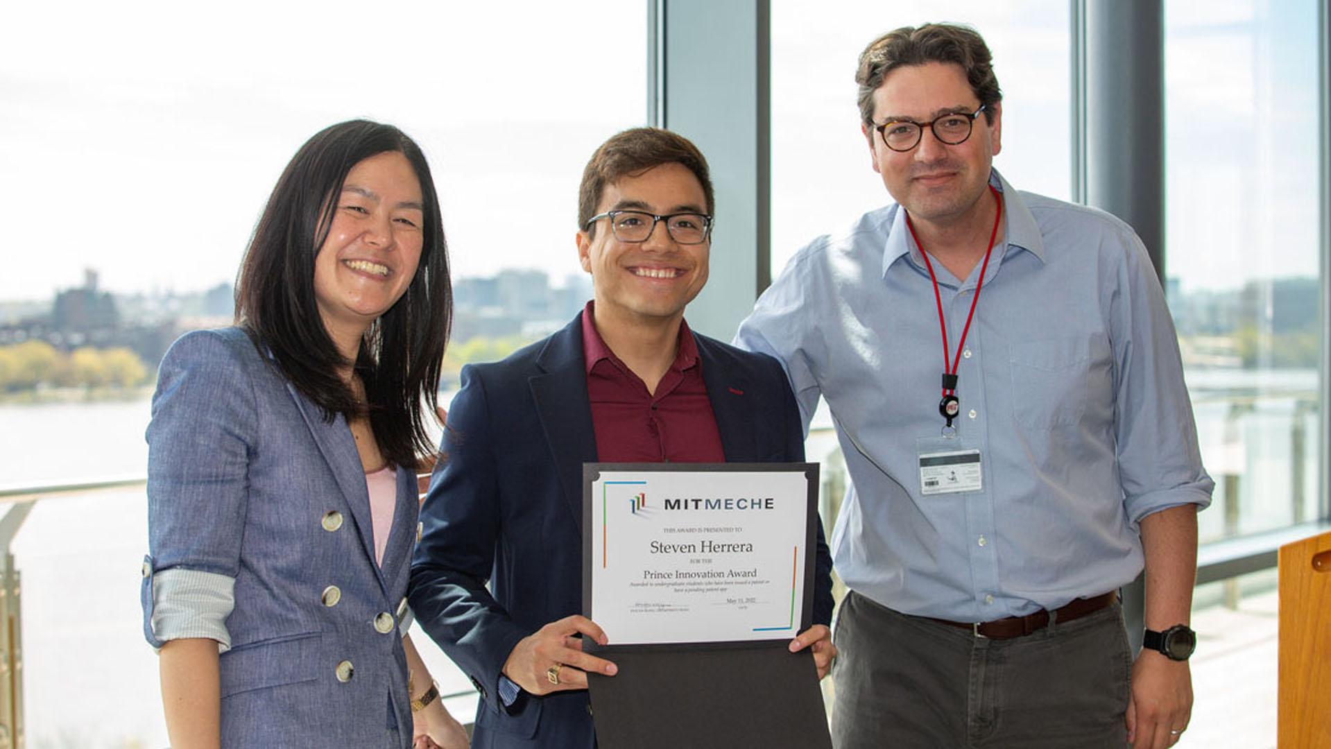 On May 11, MechE hosted the first in-person Student Awards Luncheon in 3 years! Students, faculty, and staff gathered in Samberg Conference Center to celebrate the accomplishments of MechE students.